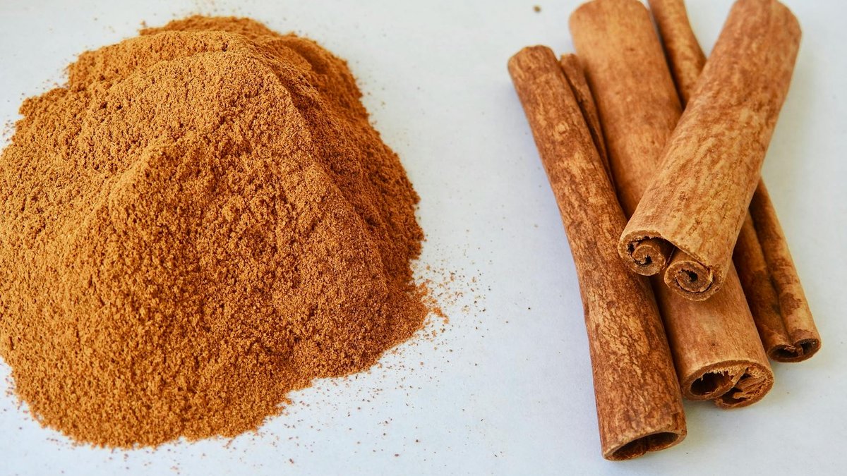 cinnamon powder soil