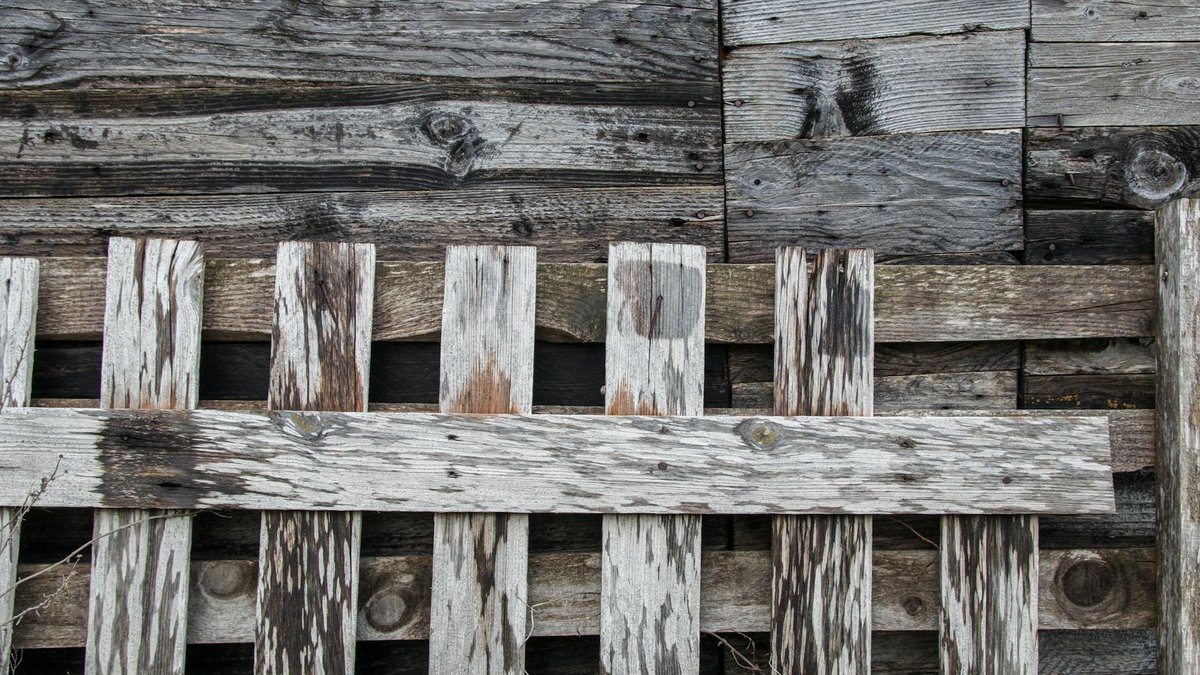wooden fence vertical